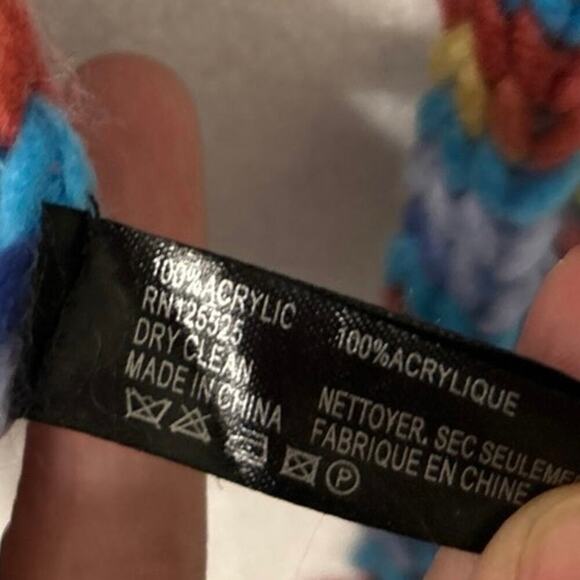 RIKKA NWT Blue Yellow Red Multi Color Crochet Fringe Winter Scarf - Picture 7 of 7